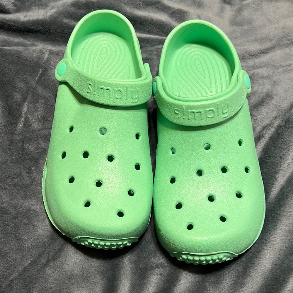 Simply Southern w-8 shoes